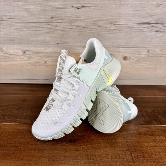 Nike Free Metcon 5 PRM Womes Size 8 Summit White Sea Glass FJ1548 100 - Picture 1 of 9